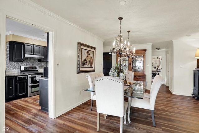 201 Bluffs Circle E, Noblesville, IN 46062