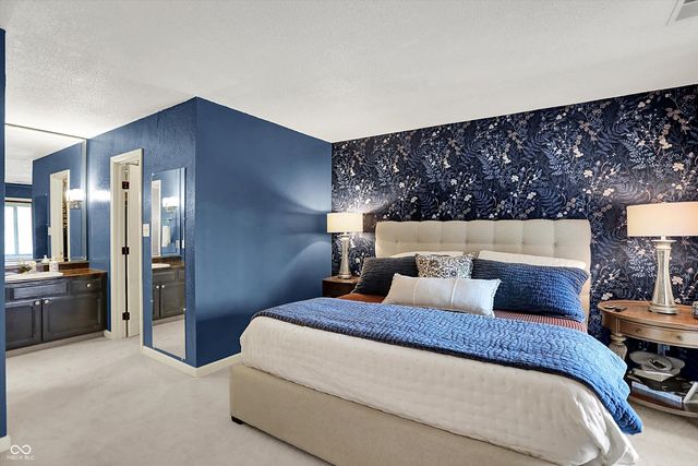 201 Bluffs Circle E, Noblesville, IN 46062