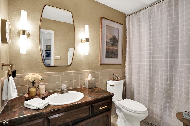 201 Bluffs Circle E, Noblesville, IN 46062