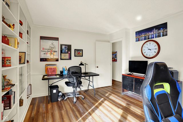 201 Bluffs Circle E, Noblesville, IN 46062