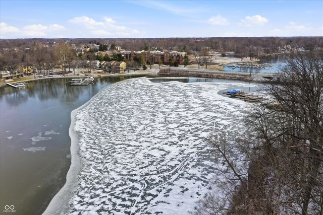 201 Bluffs Circle E, Noblesville, IN 46062