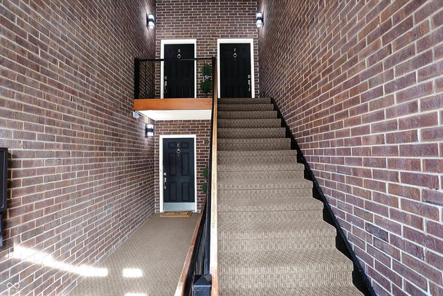 201 Bluffs Circle E, Noblesville, IN 46062