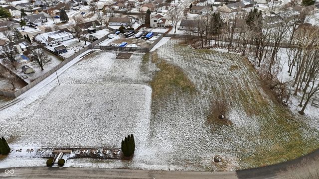 201 Bluffs Circle E, Noblesville, IN 46062