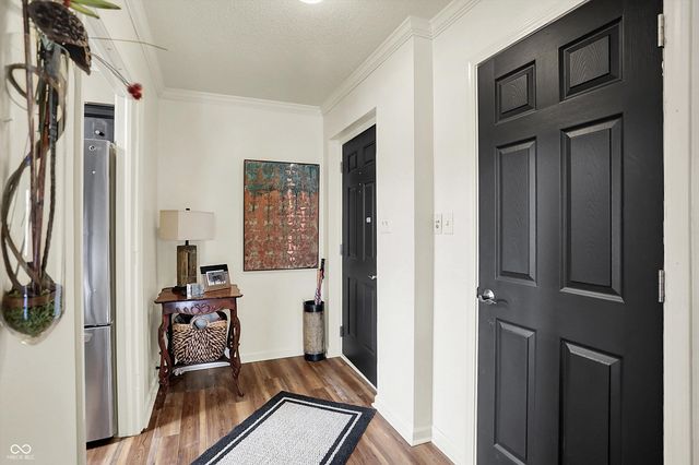 201 Bluffs Circle E, Noblesville, IN 46062