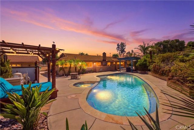 16800 Sendero Del Charro, Riverside, CA 92504