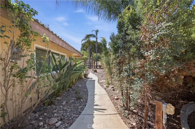 16800 Sendero Del Charro, Riverside, CA 92504