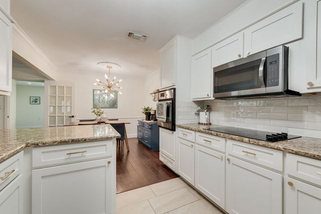 4707 Ridgeline Drive, Arlington, TX 76017