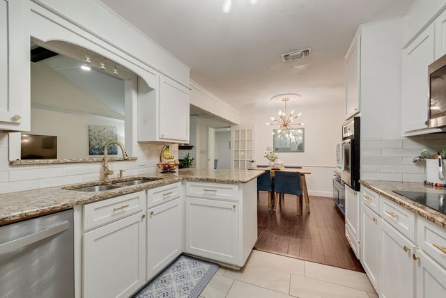 4707 Ridgeline Drive, Arlington, TX 76017