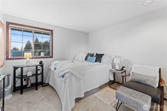 11243 Airpark Lane SE, Yelm, WA 98597