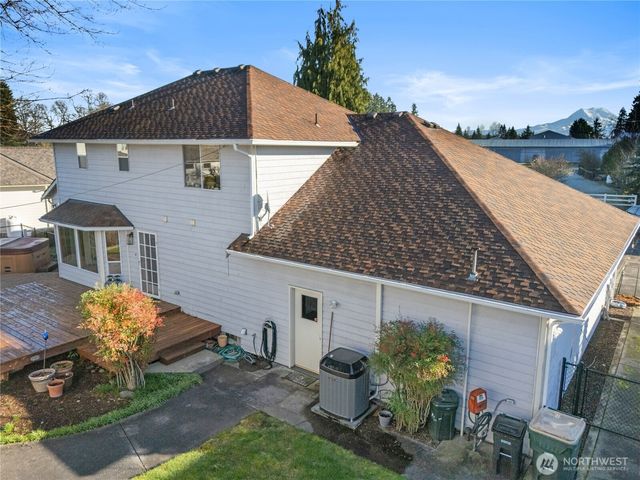 11243 Airpark Lane SE, Yelm, WA 98597