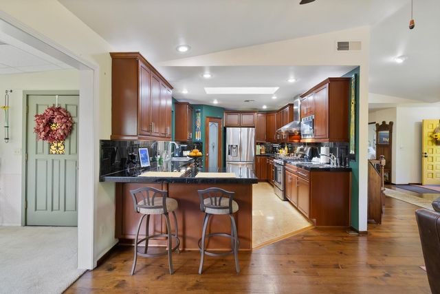 8885 Angeli Ln, Loomis, CA 95650