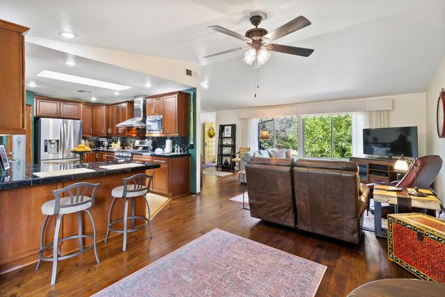 8885 Angeli Ln, Loomis, CA 95650