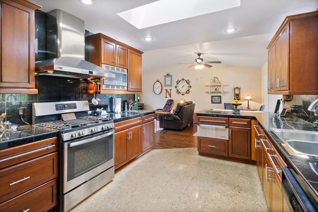 8885 Angeli Ln, Loomis, CA 95650