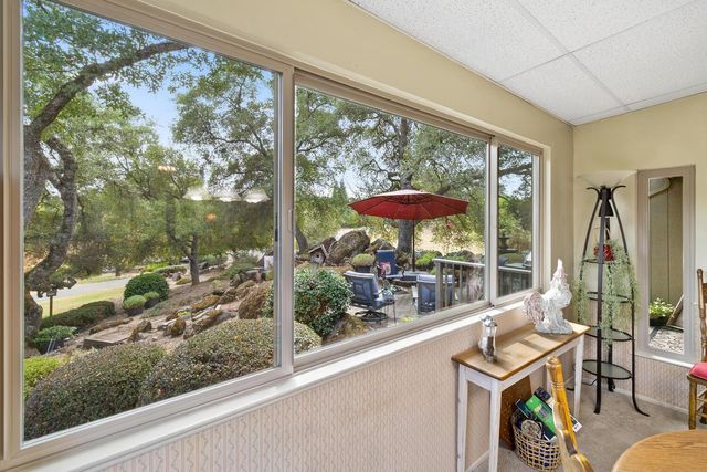 8885 Angeli Ln, Loomis, CA 95650