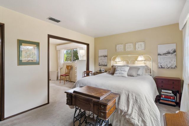 8885 Angeli Ln, Loomis, CA 95650