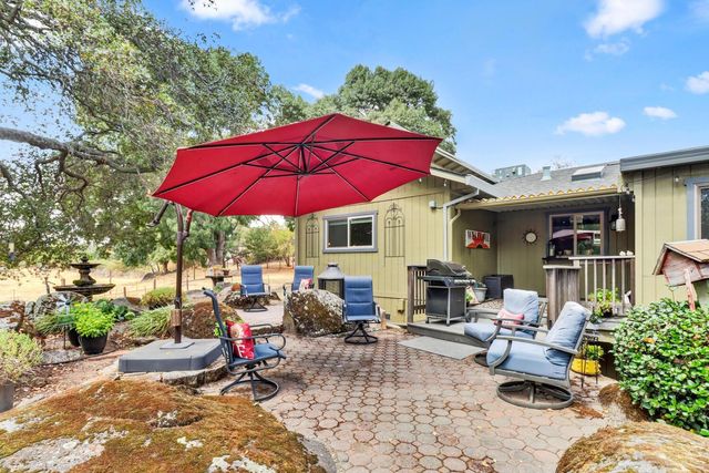 8885 Angeli Ln, Loomis, CA 95650