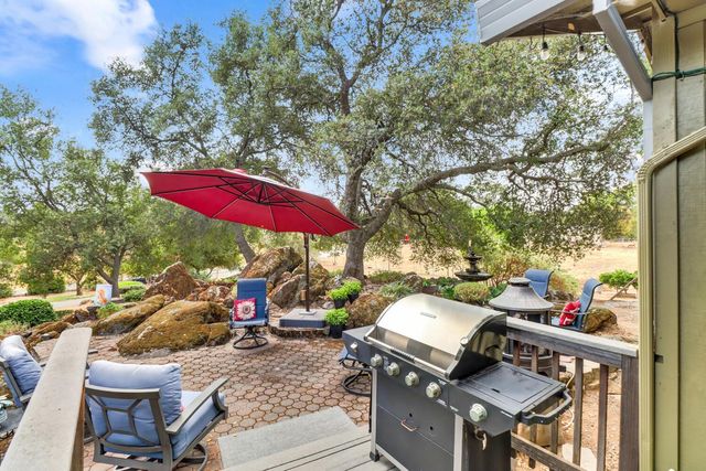 8885 Angeli Ln, Loomis, CA 95650