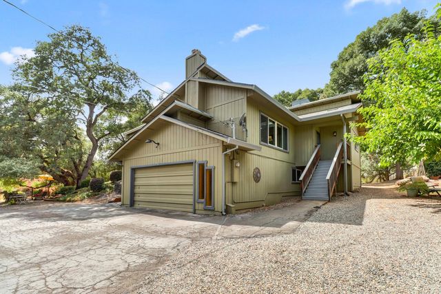 8885 Angeli Ln, Loomis, CA 95650