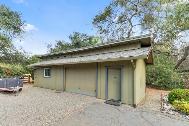 8885 Angeli Ln, Loomis, CA 95650