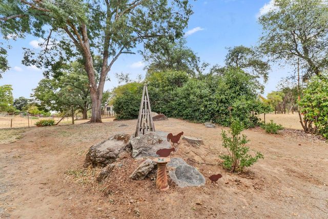 8885 Angeli Ln, Loomis, CA 95650