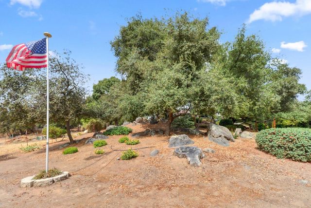 8885 Angeli Ln, Loomis, CA 95650