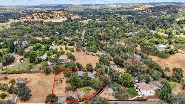 8885 Angeli Ln, Loomis, CA 95650