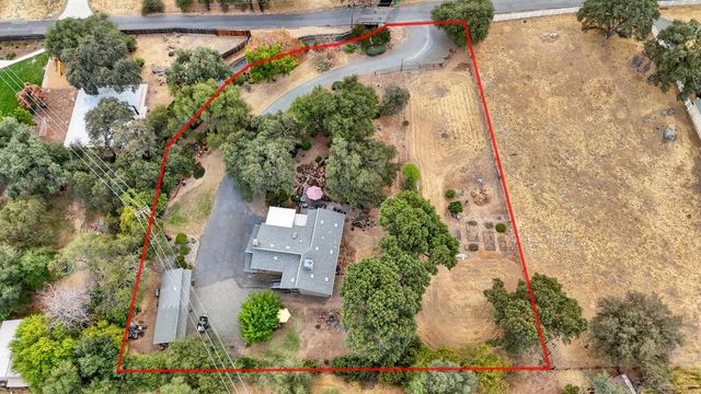 8885 Angeli Ln, Loomis, CA 95650