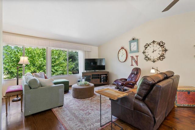 8885 Angeli Ln, Loomis, CA 95650