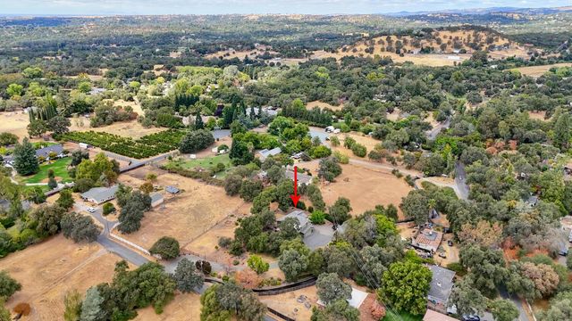 8885 Angeli Ln, Loomis, CA 95650