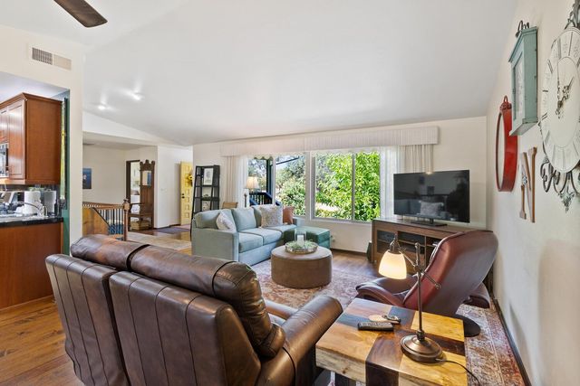 8885 Angeli Ln, Loomis, CA 95650