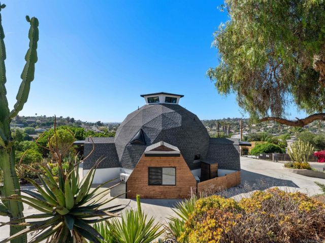 6937 Madrone, San Diego, CA 92114