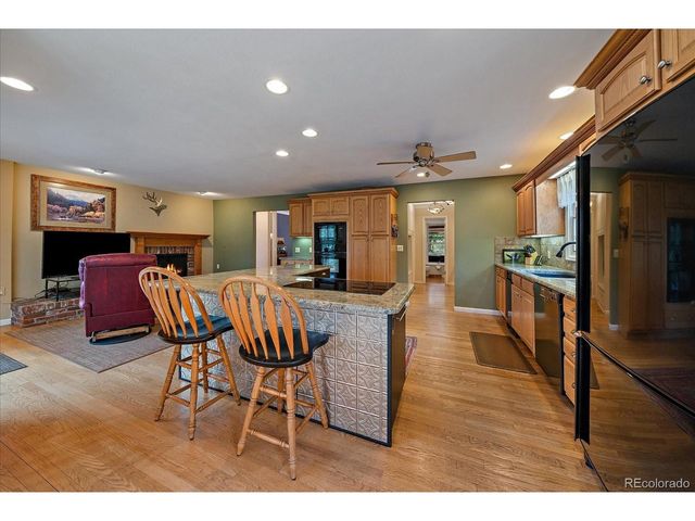 6640 Perry Park Blvd, Larkspur, CO 80118