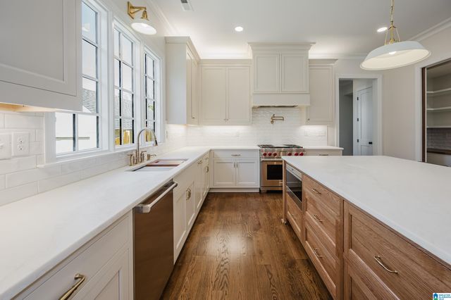 1522 ROSELAND DRIVE, Homewood, AL 35209