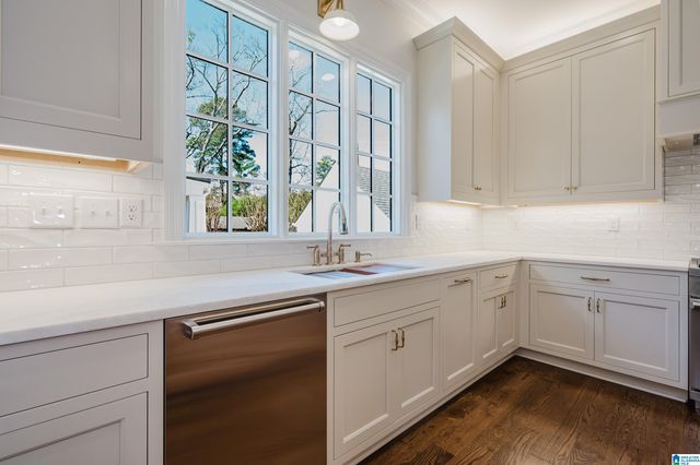 1522 ROSELAND DRIVE, Homewood, AL 35209