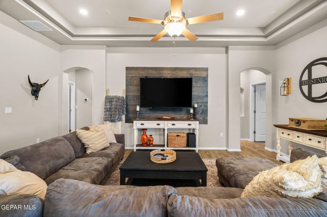 12397 Knightsbridge Drive, El Paso, TX 79928