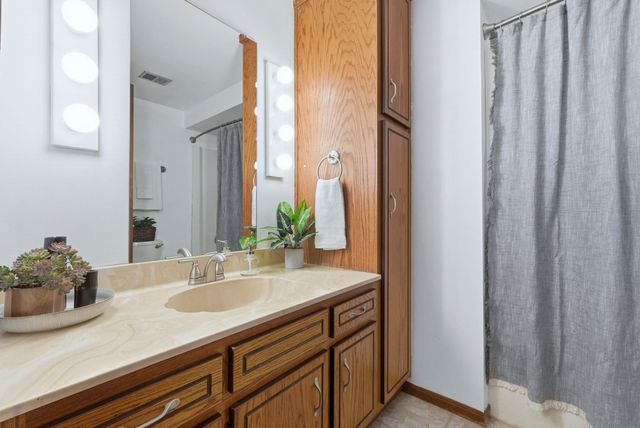 5332 Hartford Drive, Fort Wayne, IN 46835