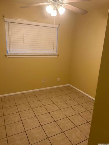 11009 VALLEY STAR DR, San Antonio, TX 78224