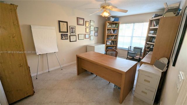 760 SW 190th Ave, Pembroke Pines, FL 33029
