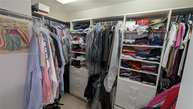 760 SW 190th Ave, Pembroke Pines, FL 33029