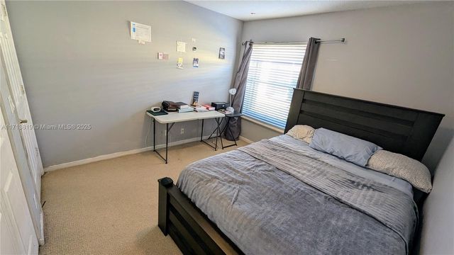 760 SW 190th Ave, Pembroke Pines, FL 33029