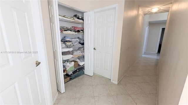 760 SW 190th Ave, Pembroke Pines, FL 33029