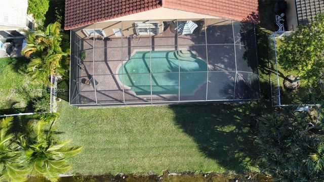 760 SW 190th Ave, Pembroke Pines, FL 33029