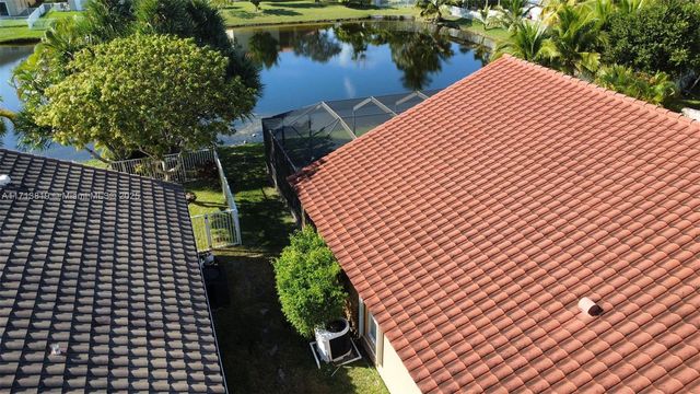 760 SW 190th Ave, Pembroke Pines, FL 33029