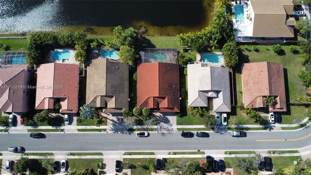 760 SW 190th Ave, Pembroke Pines, FL 33029