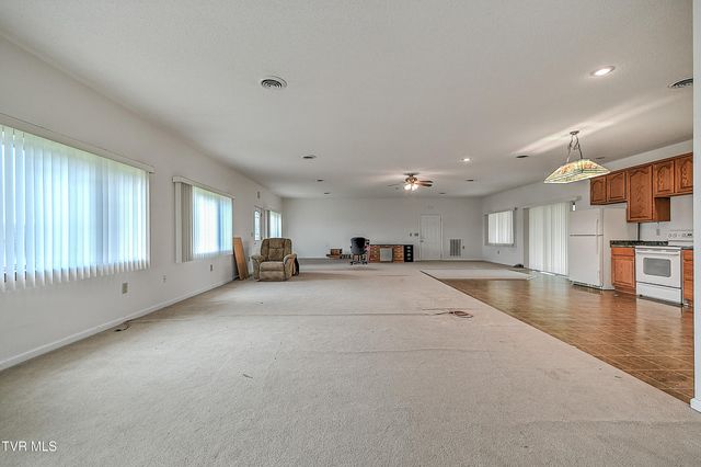 2536 Old Stagecoach Road, Jonesborough, TN 37659