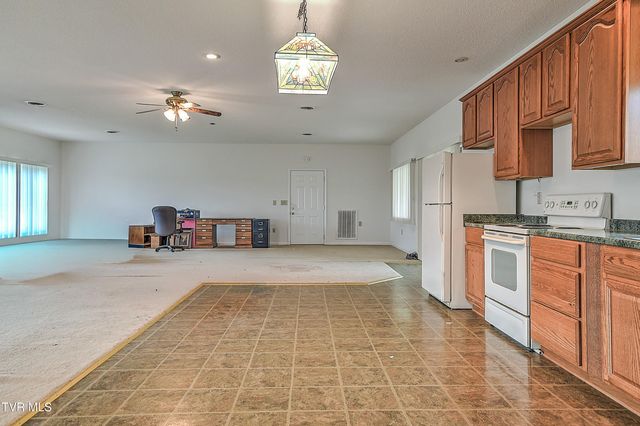 2536 Old Stagecoach Road, Jonesborough, TN 37659