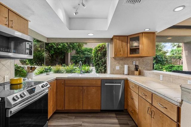 73721 Club Circle 412, Palm Desert, CA 92260