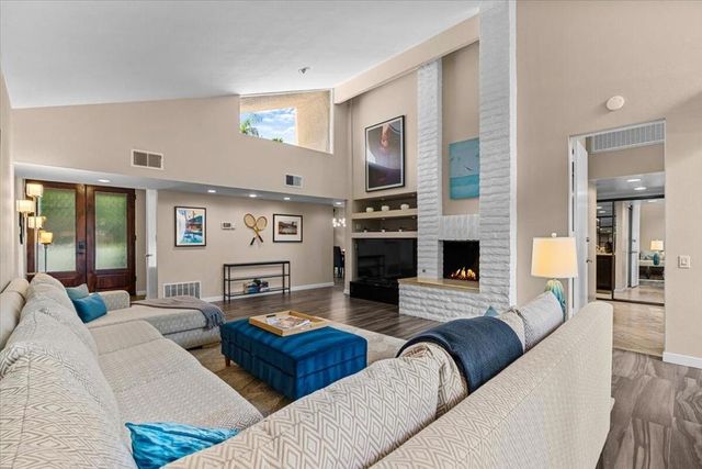 73721 Club Circle 412, Palm Desert, CA 92260