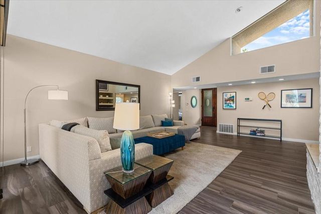 73721 Club Circle 412, Palm Desert, CA 92260