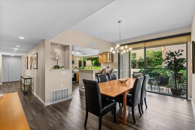 73721 Club Circle 412, Palm Desert, CA 92260